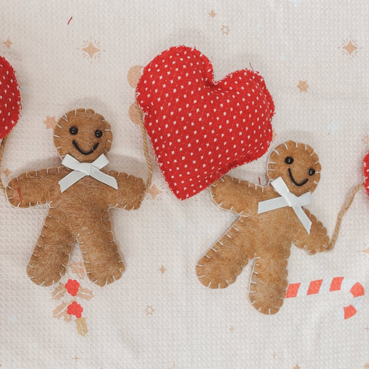 Gingerbread Men & Hearts Bunting