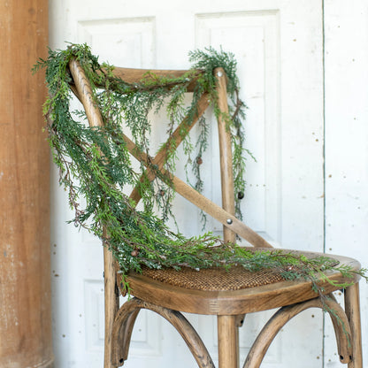 Weeping Cedar Garland With Snow